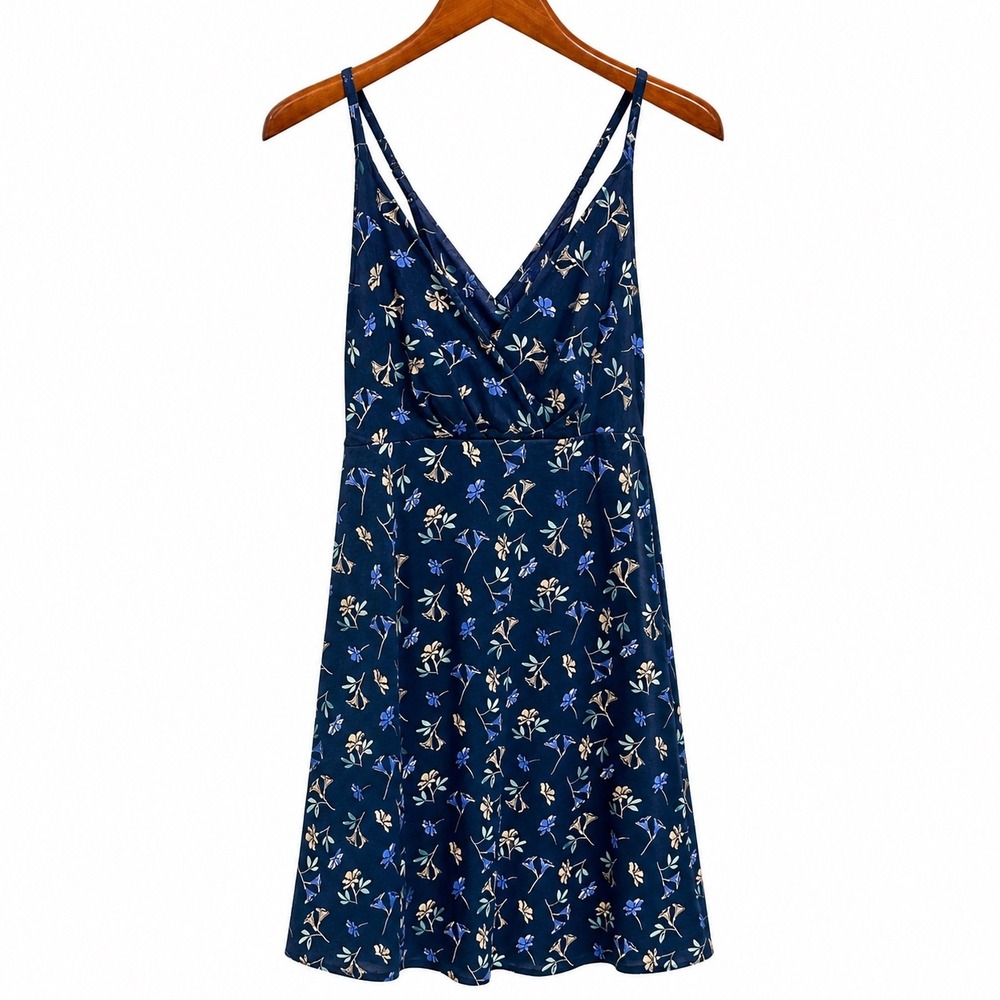 Patagonia Amber Dawn Dress Womens XL Blue Floral Strappy Cross Back Sundress